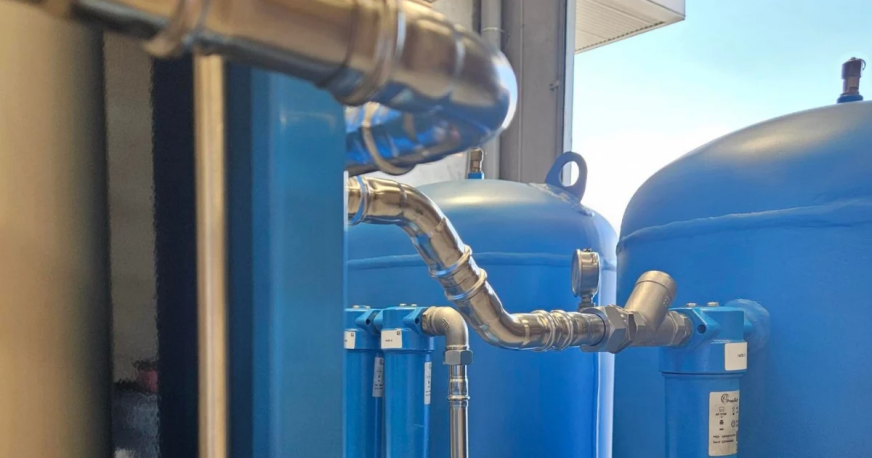 Air compressor pipeline leakage
