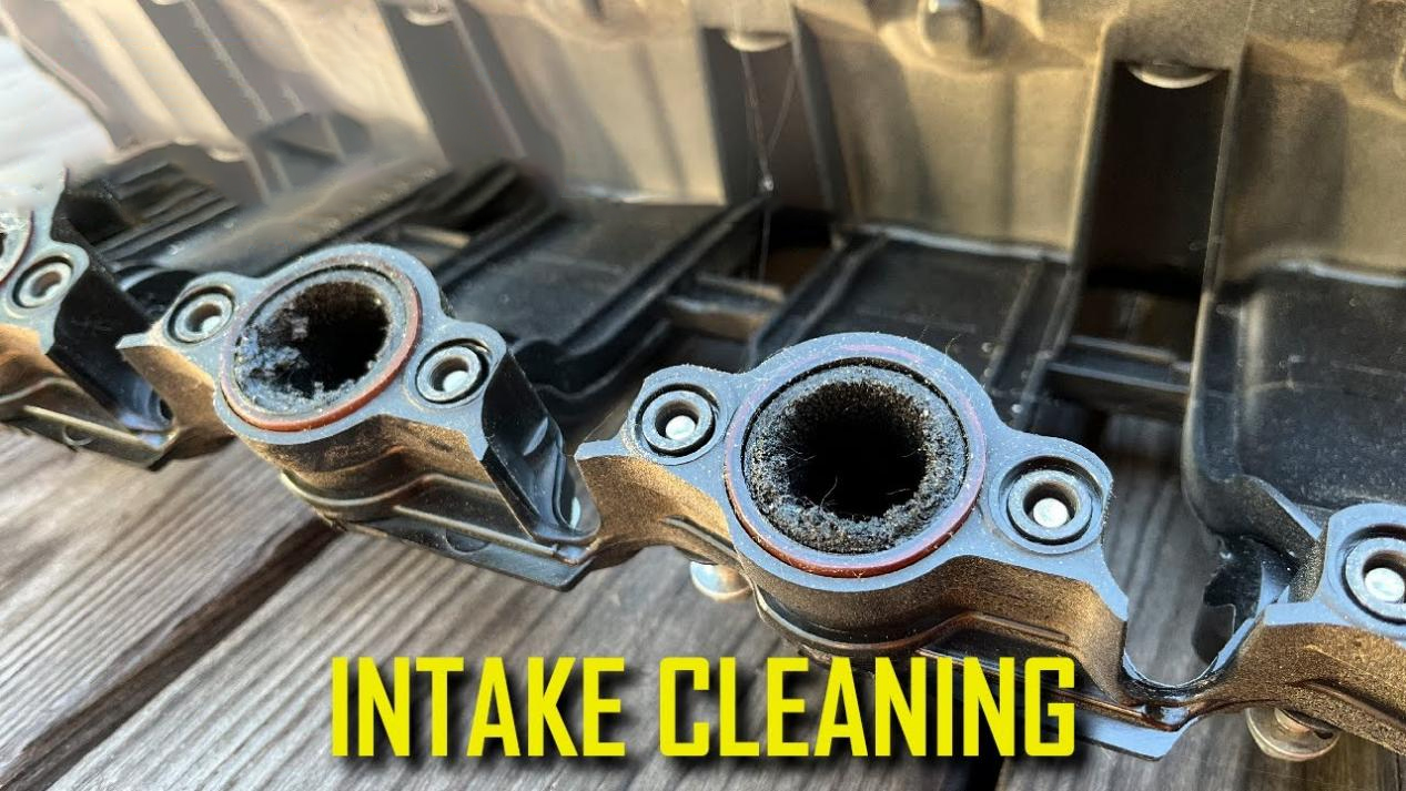 Causes of air compressor oil sludge and carbon deposits