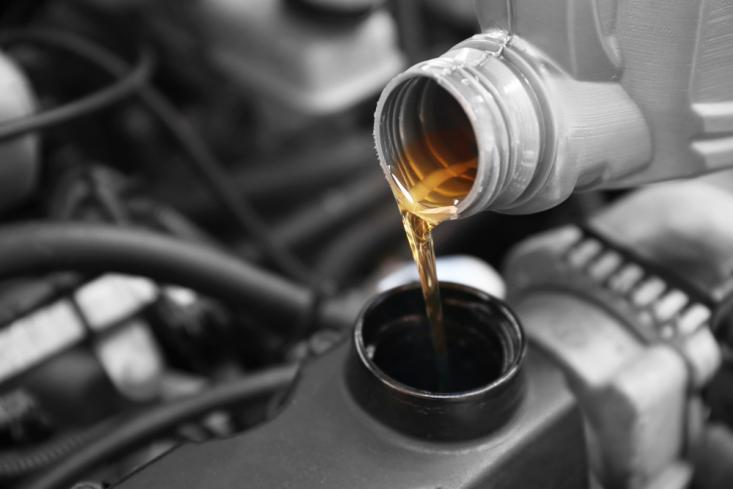 How to remove the oil sludge and carbon deposits
