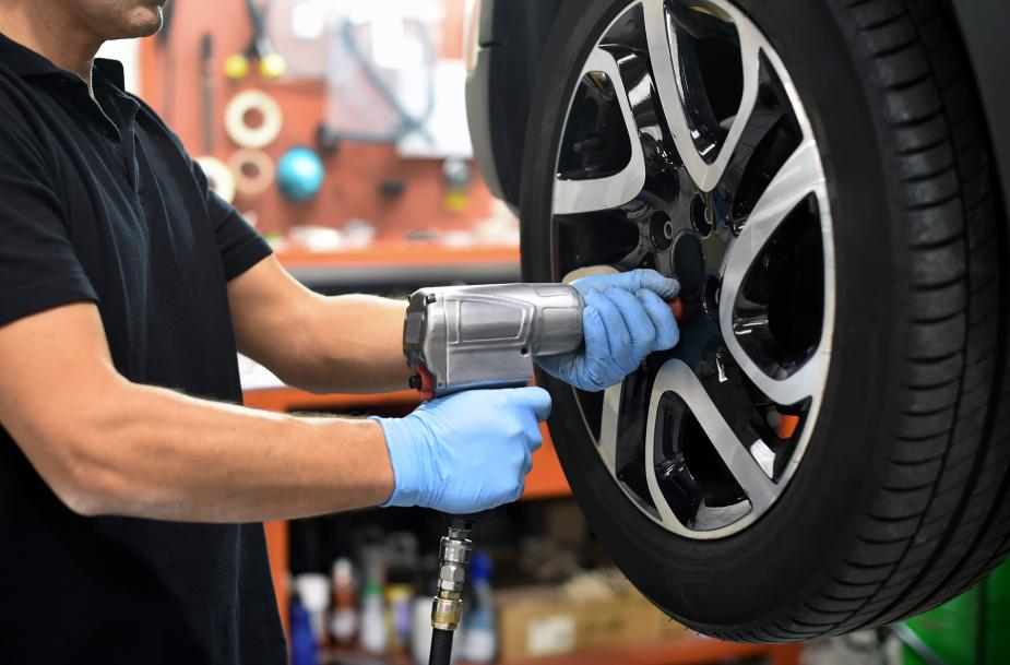 Air pressure requirements for impact wrenches