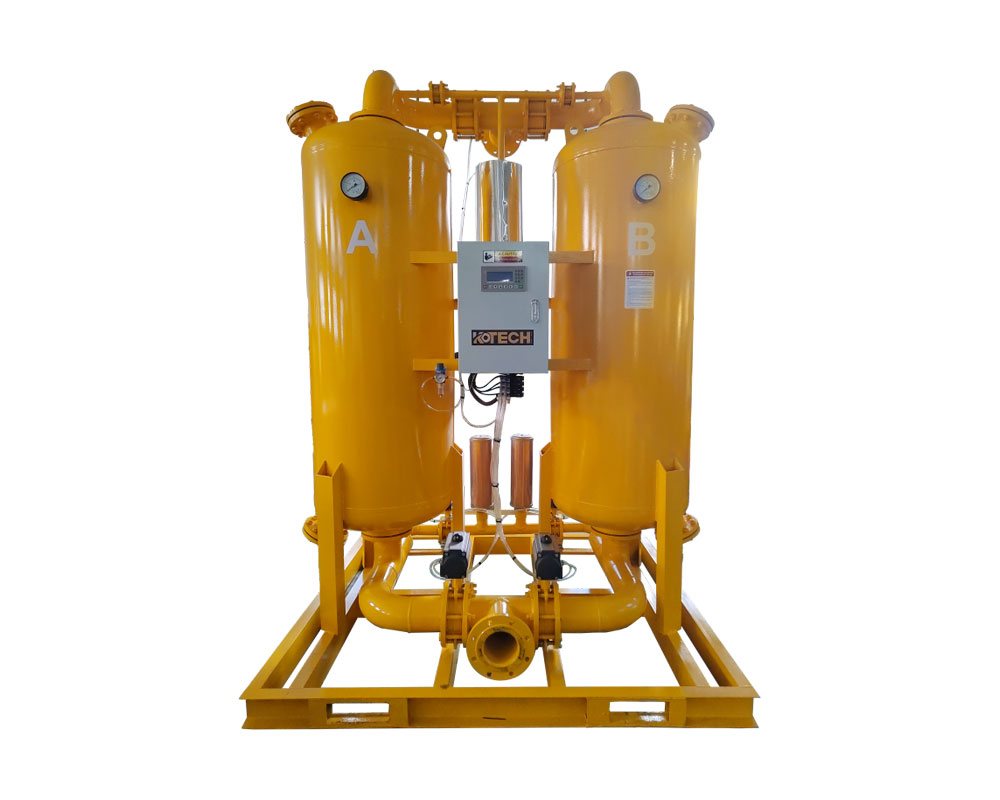 Heatless desiccant air dryer